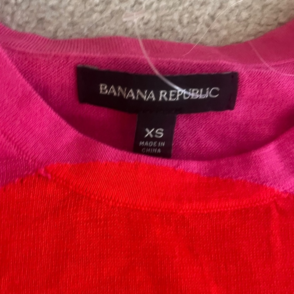 Banana Republic‎ Women's Merino Wool Pink Red Heart Sweater Knit- Size XS - Picture 4 of 6